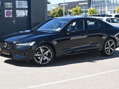 Gebraucht Volvo S60 Plus 197 PS (144 kW) 2024 Onyx black / metallic Limousine
