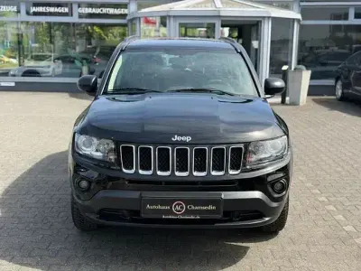 Käytetty Jeep Compass Sport 156 HP (114 kW) 2014 Musta Katumaasturi