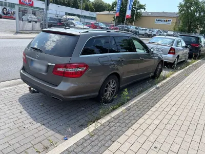 Gebraucht Mercedes E300 2011 Braun Kombi