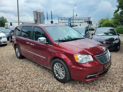 Gebraucht Chrysler Town & Country 287 PS (211 kW) 2016 Rot Van / Kleinbus