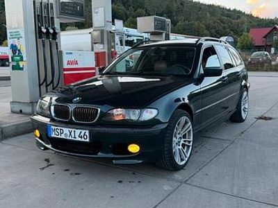 Grün Gebraucht 2002 BMW 325 M Sport Kombi | 6.500 €