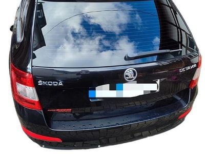 Gebraucht Skoda Octavia Ambition 140 PS (102 kW) 2014 Schwarz Kleinwagen
