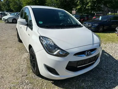 Gebraucht Hyundai ix20 Classic 90 PS (66 kW) 2012 Weiß Kleinwagen