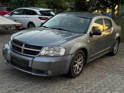 Gebraucht Dodge Avenger 140 PS (102 kW) 2008 Grau Limousine