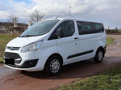 Gebraucht Ford Tourneo Trend 105 PS (77 kW) 2017 Weiß Van / Kleinbus