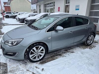 Gebraucht Opel Astra Exklusiv 136 PS (100 kW) 2015 Silber Limousine