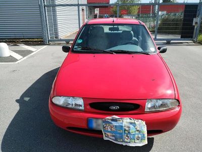 Usata Ford Fiesta 74 CV (54 kW) 1997 Rosso Utilitaria