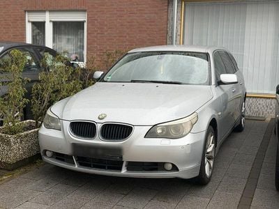 Gebraucht BMW 525 220 PS (161 kW) 2005 Silber Kombi