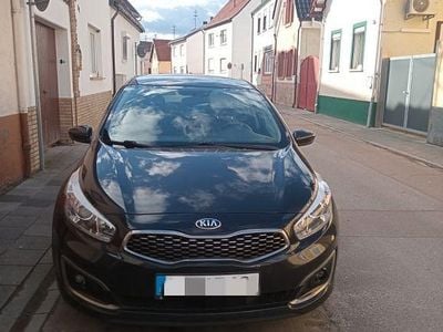 Gebraucht Kia Ceed Edition 7 101 PS (74 kW) 2017 Schwarz Kleinwagen