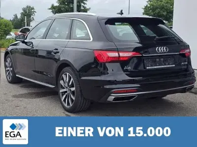 Gebraucht Audi A4 Advanced 204 PS (150 kW) 2022 Schwarz metallic Kombi