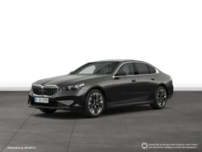 Gebraucht BMW 540 286 PS (210 kW) 2025 Grau Limousine
