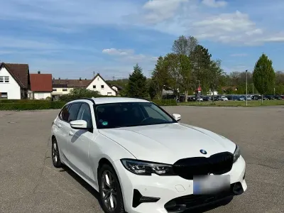 Gebraucht BMW 320 Sport Line 190 PS (139 kW) 2019 Weiß Kombi