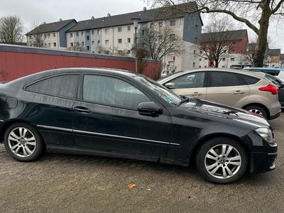 Gebraucht Mercedes CLC180 143 PS (105 kW) 2010 Schwarz Kleinwagen