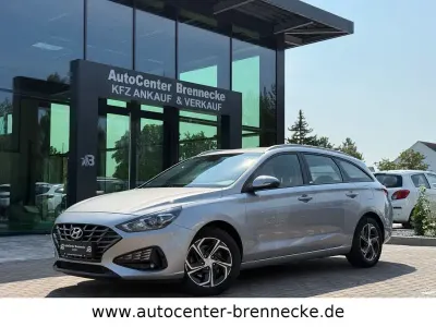 Gebraucht Hyundai i30 Trend 116 PS (85 kW) 2022 Silber Kombi