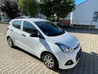 Gebraucht Hyundai i10 Classic 67 PS (49 kW) 2015 Weiß Kleinwagen