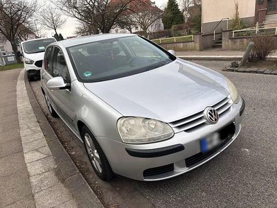 Gebraucht VW Golf V 102 PS (75 kW) 2004 Silber Kleinwagen
