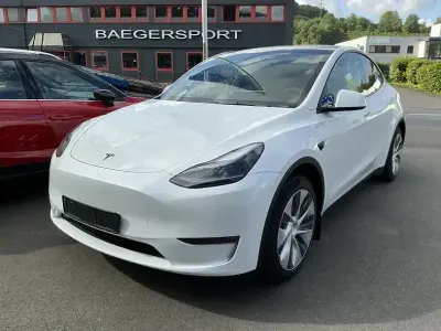 Käytetty Tesla Model Y 378 kW (514 HP) 2023 Valkoinen Katumaasturi