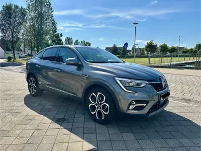 Gebraucht Renault Arkana Techno 143 PS (105 kW) 2024 Silber SUV