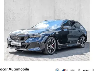 Gebraucht BMW 530 Comfort Edition 286 PS (210 kW) 2025 Schwarz Kombi