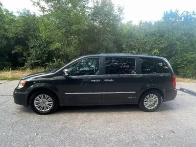 Gebraucht Lancia Voyager 163 PS (119 kW) 2012 Grau Van / Kleinbus