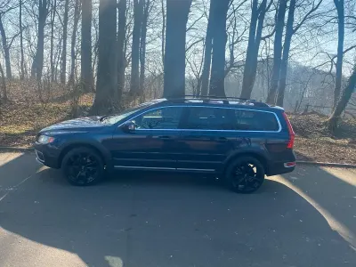 Używany Volvo XC70 215 KM (158 kW) 2012 Niebieski Kombi