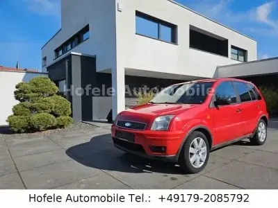 Gebraucht Ford Fusion 80 PS (58 kW) 2005 Rot Kleinwagen