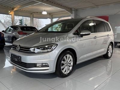 Grau Gebraucht 2017 VW Touran Highline Van / Kleinbus | 18.990 € (Guter Preis)