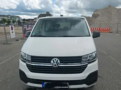 Gebraucht VW Multivan Trendline 150 PS (110 kW) 2021 Weiß Van / Kleinbus