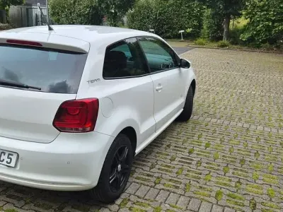 Gebraucht VW Polo Trendline 60 PS (44 kW) 2010 Weiß Kleinwagen