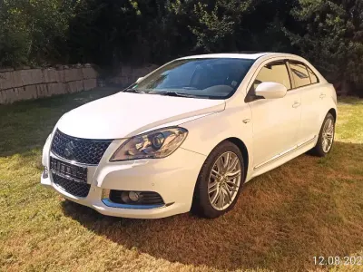 Gebraucht Suzuki Kizashi 178 PS (130 kW) 2011 Weiß Limousine