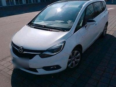 Gebraucht Opel Zafira 170 PS (125 kW) 2016 Weiß Van / Kleinbus