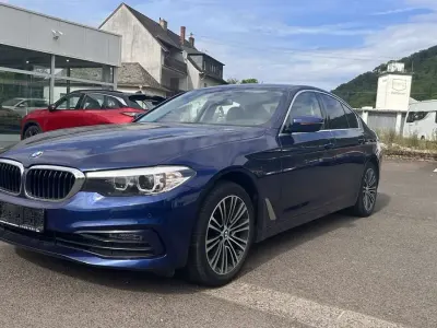 Gebraucht BMW 530e Sport Line 343 PS (252 kW) 2019 Blau Limousine