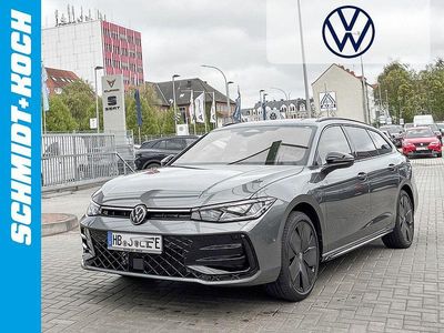 Usata VW Passat R-line 177 CV (130 kW) 2026 Grigio Station wagon