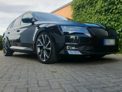 Gebraucht Skoda Superb SportLine 190 PS (139 kW) 2017 Schwarz Kombi