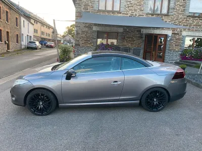 Gebraucht Renault Mégane Cabriolet Dynamique 131 PS (96 kW) 2010 Grau Cabrio