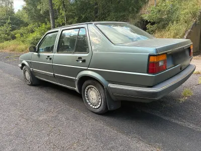 Gebraucht VW Jetta 75 PS (55 kW) 1989 Grün Limousine