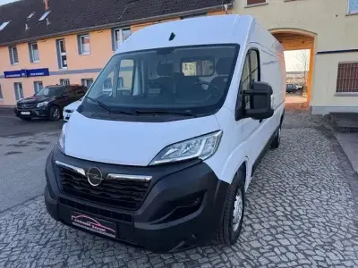 Second-hand Opel Movano 140 CP (102 kW) 2023 Alb Van