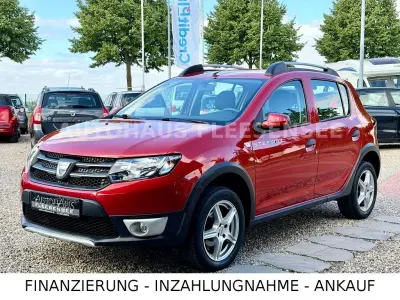 Gebraucht Dacia Sandero Stepway 90 PS (66 kW) 2015 Rot SUV