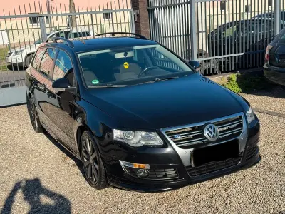 Usata VW Passat R-line 160 CV (117 kW) 2010 Nero Station wagon