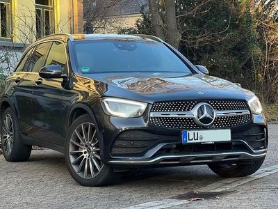 Grau Gebraucht 2019 Mercedes GLC300 AMG SUV | 33.800 € (Teuer)