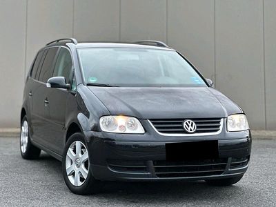 Schwarz Gebraucht 2006 VW Touran Van / Kleinbus | 2.800 € (Teuer)