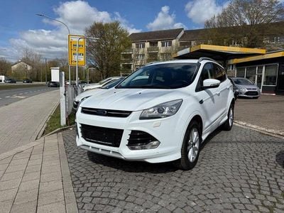Gebraucht Ford Kuga Individual 179 PS (131 kW) 2016 Weiß SUV
