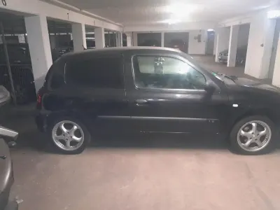 Gebraucht Renault Clio 58 PS (42 kW) 2006 Schwarz Kleinwagen