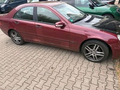 Mercedes C200