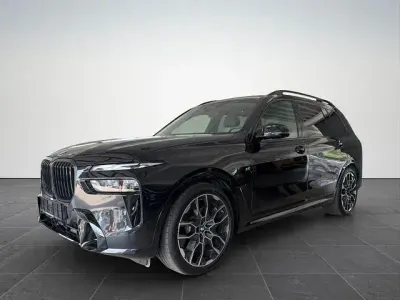Gebraucht BMW X7 M Sport 352 PS (258 kW) 2025 Black sapphire SUV