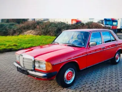 Gebraucht Mercedes 230 136 PS (100 kW) 1984 Rot Limousine