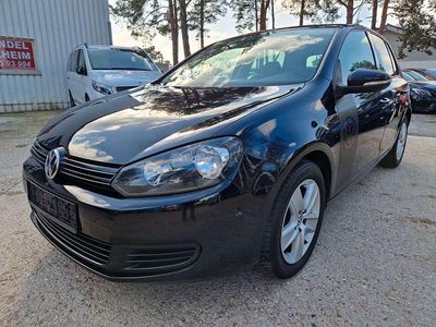 Gebraucht VW Golf Comfortline 102 PS (75 kW) 2009 Deep black perleffekt Limousine
