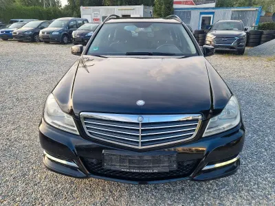 Gebraucht Mercedes C180 120 PS (88 kW) 2012 Schwarz Kombi