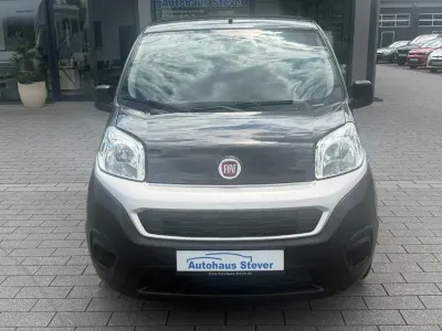 Gebraucht Fiat Qubo Active 75 PS (55 kW) 2018 Schwarz Van / Kleinbus