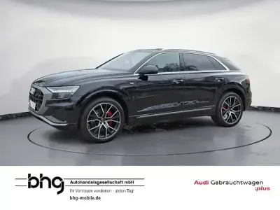 Gebraucht Audi Q8 Business 286 PS (210 kW) 2022 Mythosschwarz metallic SUV